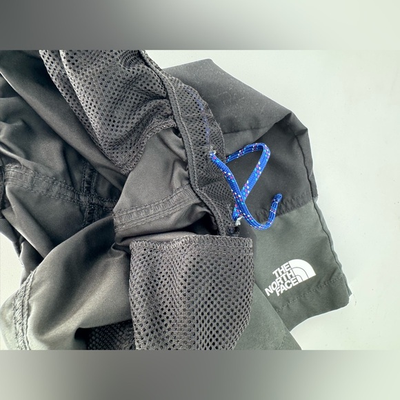 The North Face Youth Boy's Flashdry Swimwear Colorblock Trunks - Picture 12 of 12